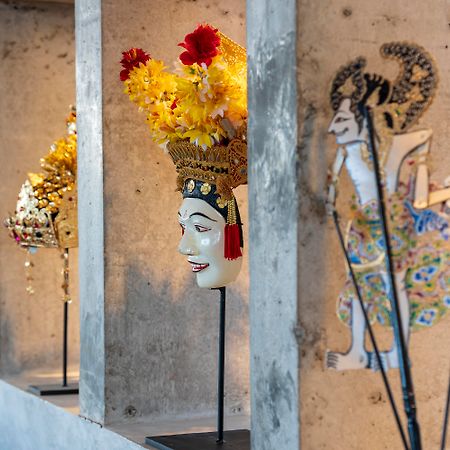 Hotel Adiwana Bisma Ubud Esterno foto Puppets of the Sundanese Sundawana wayang golek