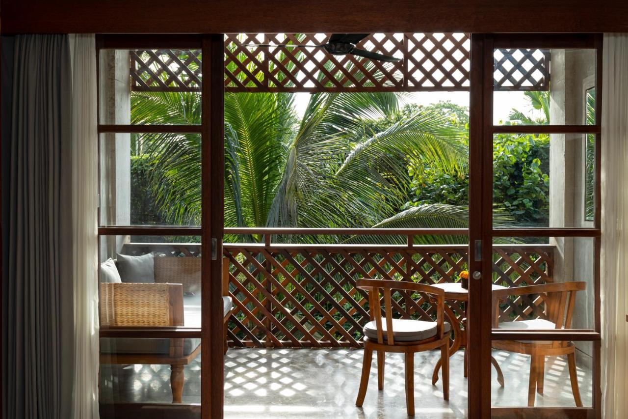 Hotel Adiwana Bisma Ubud Esterno foto A view of the garden from a room at the hotel