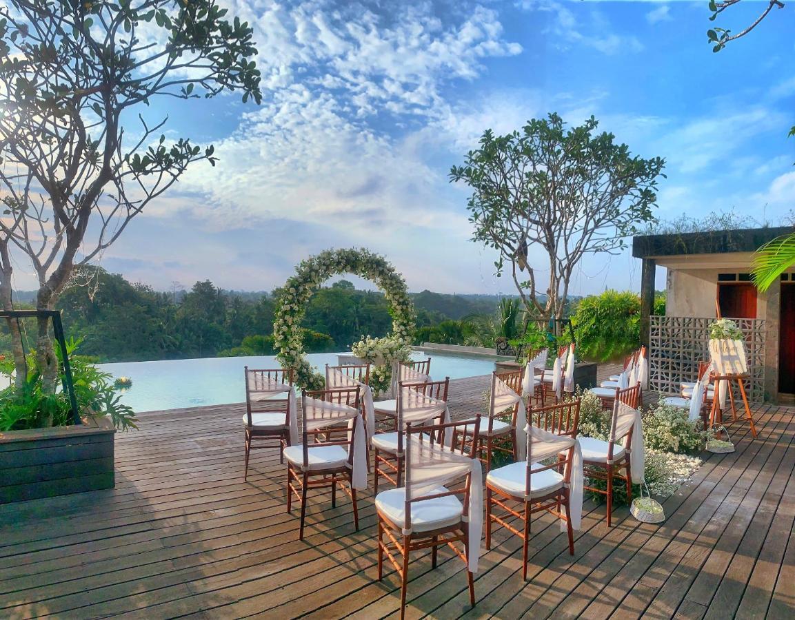 Hotel Adiwana Bisma Ubud Esterno foto The Lake at The Forest City