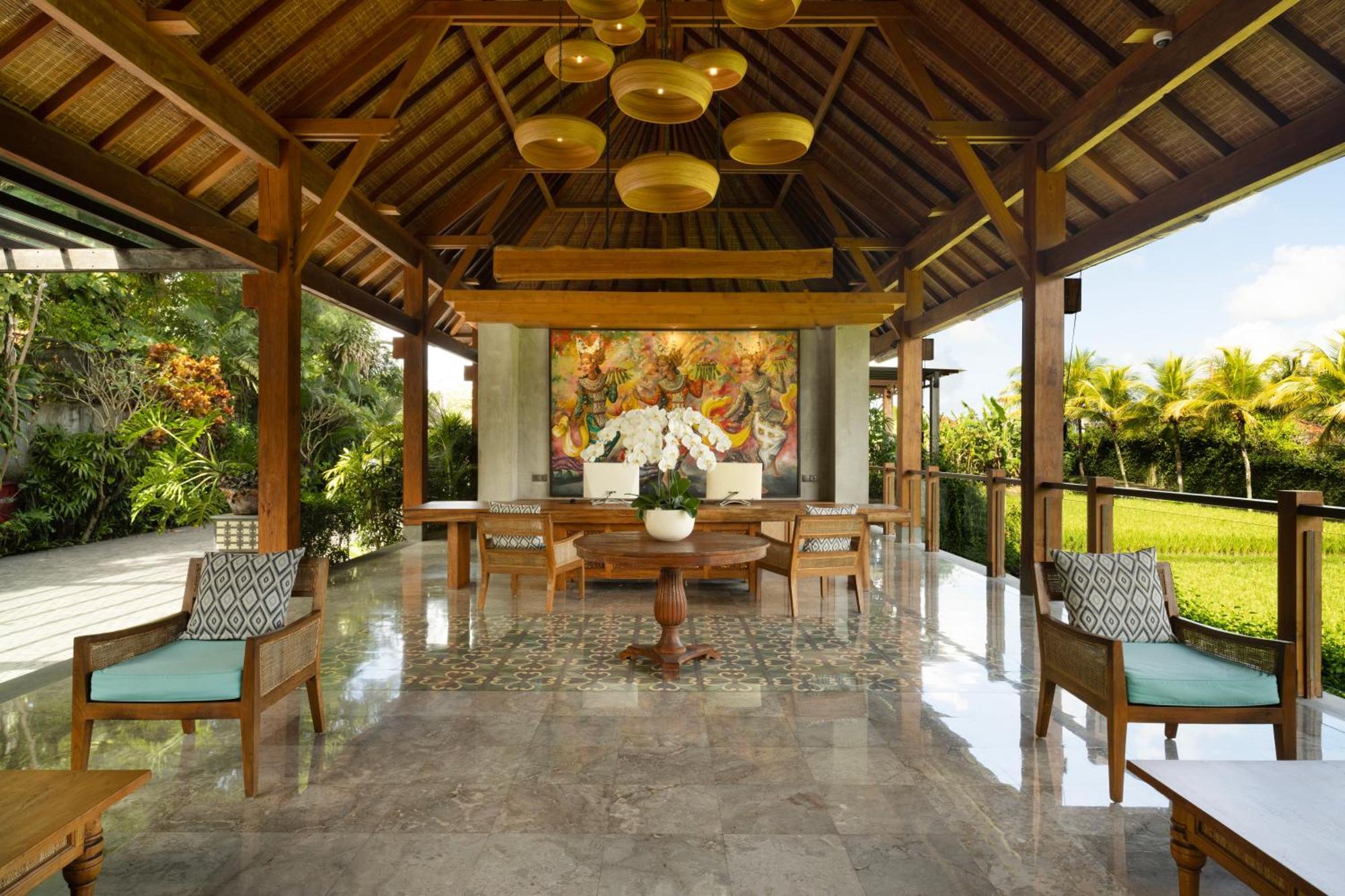 Hotel Adiwana Bisma Ubud Esterno foto The lobby of the Four Seasons Resort